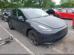 7SAYGAEE8SF241546 2025 TESLA MODEL Y