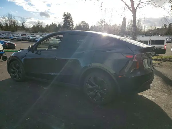 7SAYGAEE8SF243801 2025 TESLA MODEL Y - Image 2