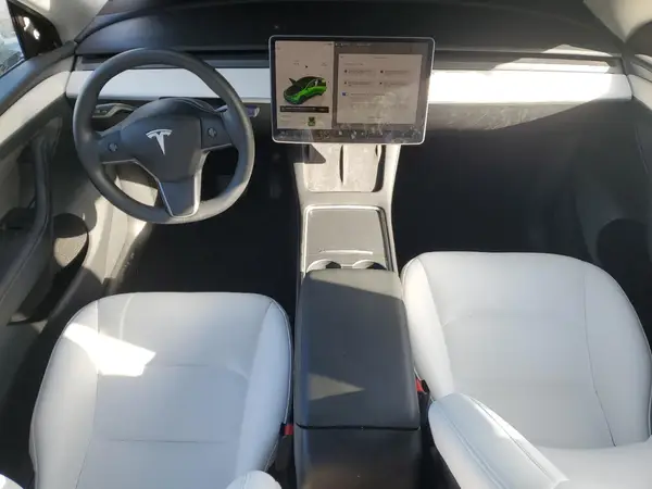7SAYGAEE8SF244544 2025 TESLA MODEL Y - Image 8
