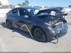 7SAYGAEE8SF255964 2025 TESLA MODEL Y