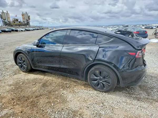 7SAYGAEE8SF259710 2025 TESLA MODEL Y - Image 2