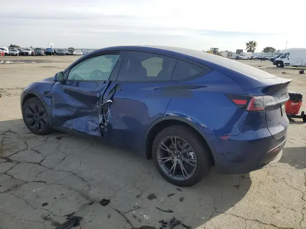 7SAYGAEE8SF262557 2025 TESLA MODEL Y - Image 2