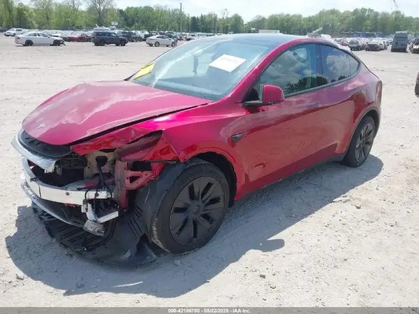7SAYGAEE8SF265863 2025 TESLA MODEL Y - Image 2