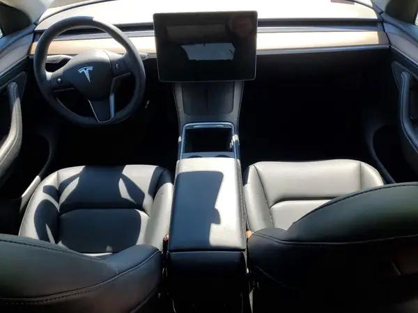7SAYGAEE8SF266124 2025 TESLA MODEL Y - Image 8
