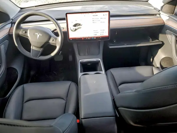 7SAYGAEE8SF266785 2025 TESLA MODEL Y - Image 8