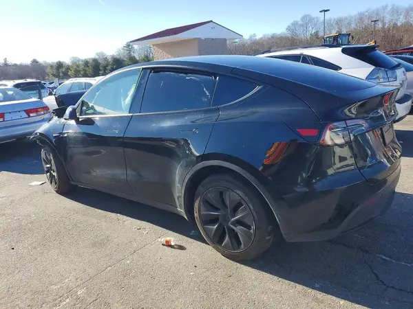 7SAYGAEE8SF276944 2025 TESLA MODEL Y - Image 2