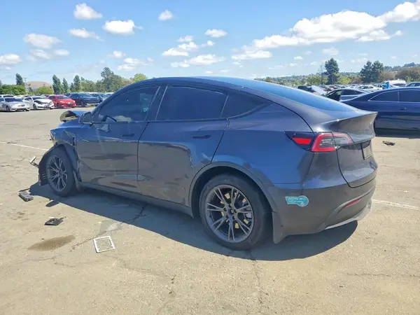 7SAYGAEE8SF282064 2025 TESLA MODEL Y - Image 2