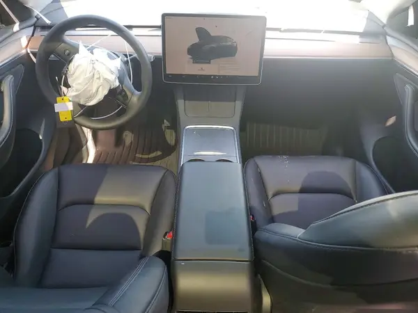 7SAYGAEE8SF282064 2025 TESLA MODEL Y - Image 8