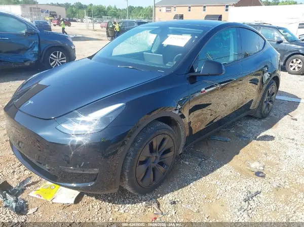 7SAYGAEE8SF284445 2025 TESLA MODEL Y - Image 2