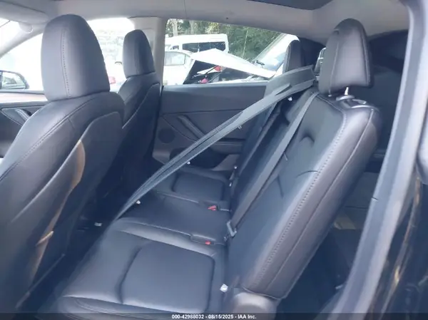 7SAYGAEE8SF288835 2025 TESLA MODEL Y - Image 8