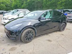 7SAYGAEE8SF293114 2025 TESLA MODEL Y