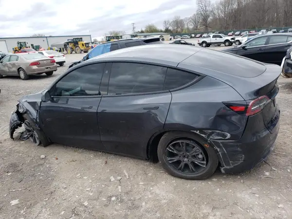 7SAYGAEE8SF312499 2025 TESLA MODEL Y - Image 2