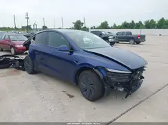 7SAYGAEE8TF628454 2026 TESLA MODEL Y