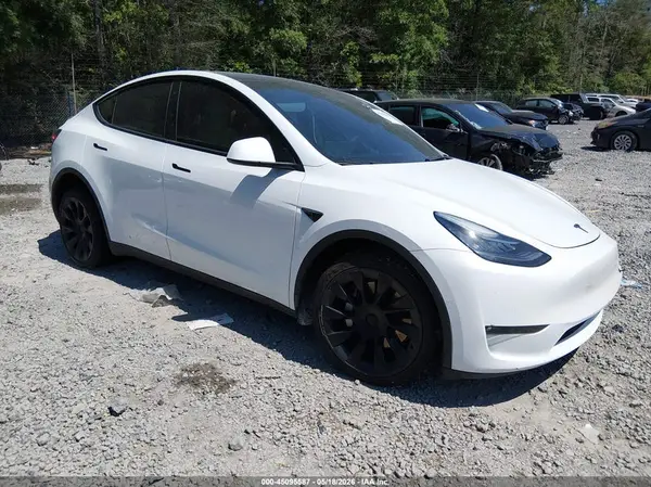 7SAYGAEE9NF308739 2022 TESLA MODEL Y - Image 1