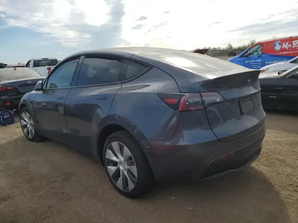7SAYGAEE9NF328425 2022 TESLA MODEL Y - Image 2