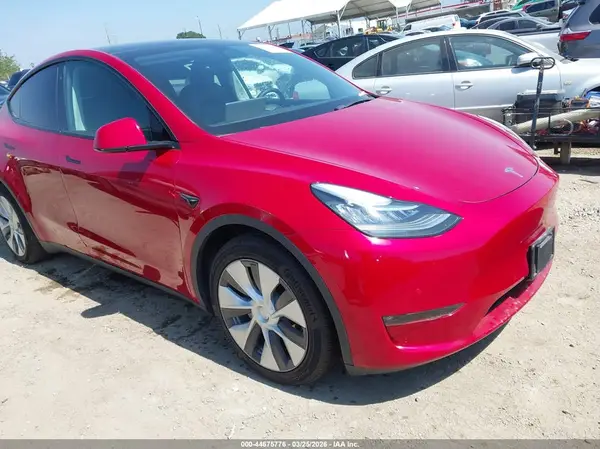 7SAYGAEE9NF340719 2022 TESLA MODEL Y - Image 1