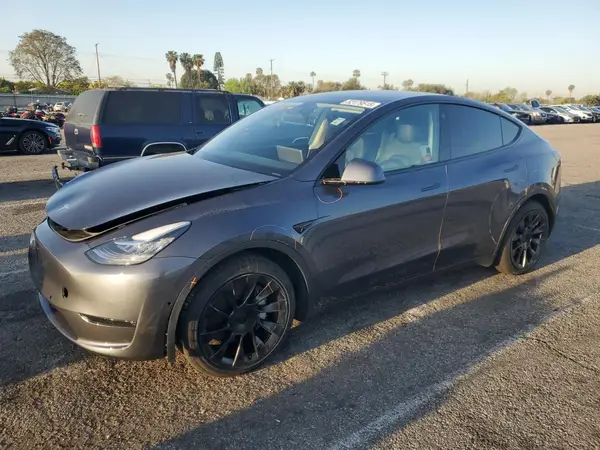 7SAYGAEE9NF366382 2022 TESLA MODEL Y - Image 1