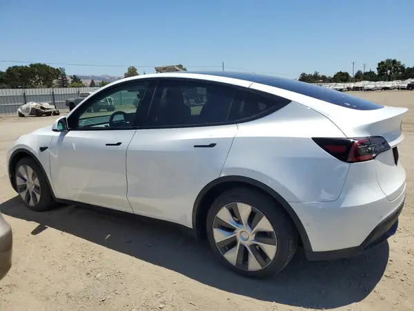 7SAYGAEE9NF366611 2022 TESLA MODEL Y - Image 2
