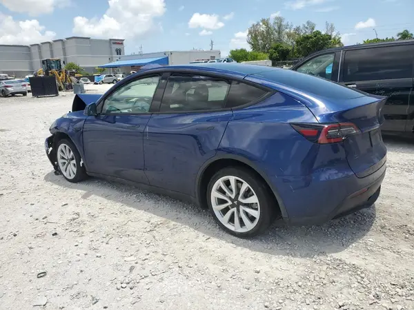 7SAYGAEE9NF381805 2022 TESLA MODEL Y - Image 2