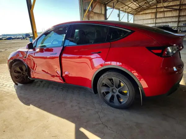 7SAYGAEE9NF395333 2022 TESLA MODEL Y - Image 2