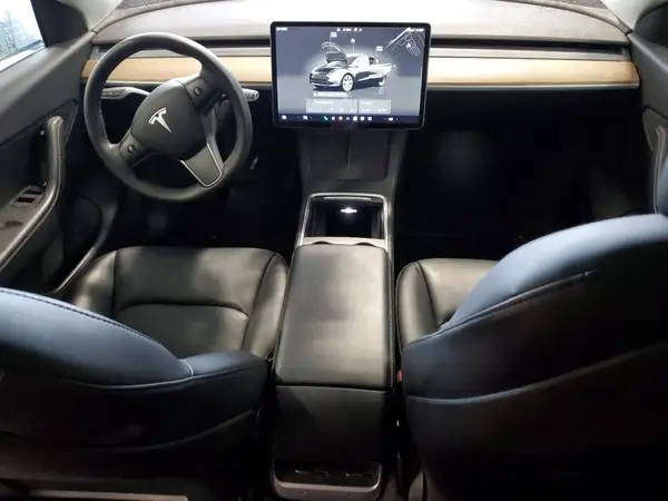 7SAYGAEE9NF398040 2022 TESLA MODEL Y - Image 8