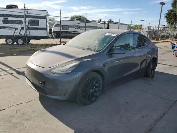 7SAYGAEE9NF493729 2022 TESLA MODEL Y - Image 1