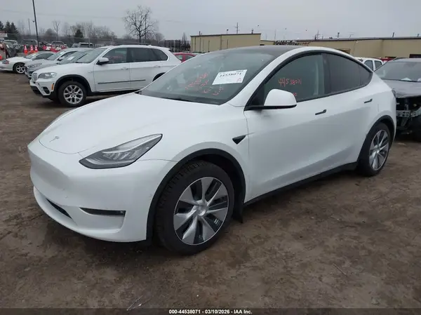 7SAYGAEE9NF507600 2022 TESLA MODEL Y - Image 2