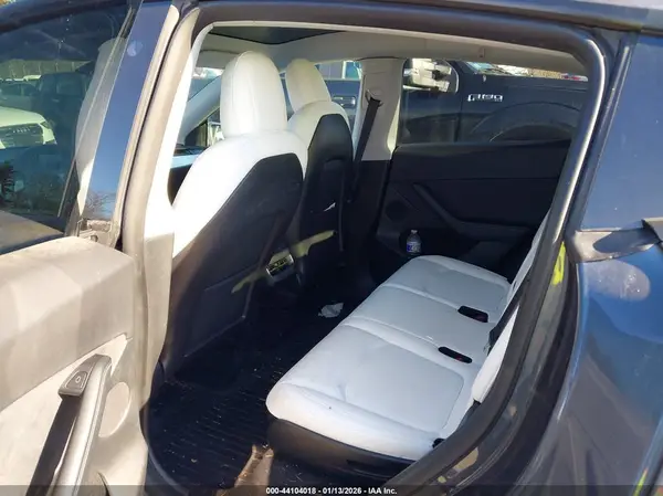 7SAYGAEE9NF522419 2022 TESLA MODEL Y - Image 8