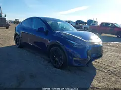 7SAYGAEE9NF535929 2022 TESLA MODEL Y