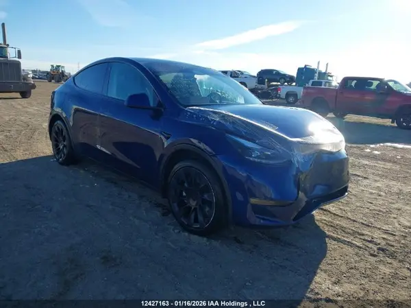 7SAYGAEE9NF535929 2022 TESLA MODEL Y - Image 1