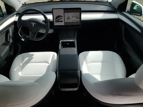 7SAYGAEE9NF536935 2022 TESLA MODEL Y - Image 8