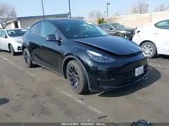 7SAYGAEE9NF541939 2022 TESLA MODEL Y