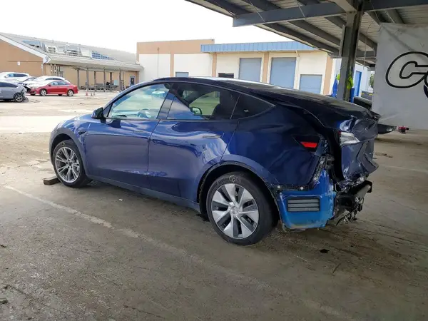 7SAYGAEE9NF559390 2022 TESLA MODEL Y - Image 2