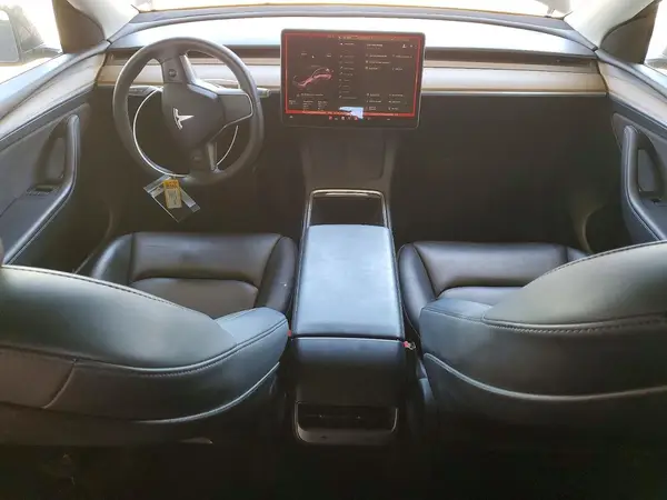 7SAYGAEE9NF559390 2022 TESLA MODEL Y - Image 8