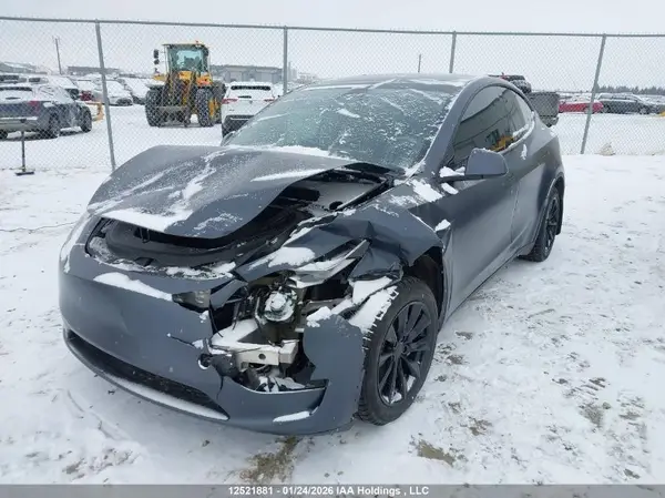 7SAYGAEE9NF576528 2022 TESLA MODEL Y - Image 2