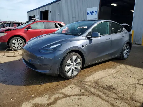 7SAYGAEE9PF594272 2023 TESLA MODEL Y - Image 1