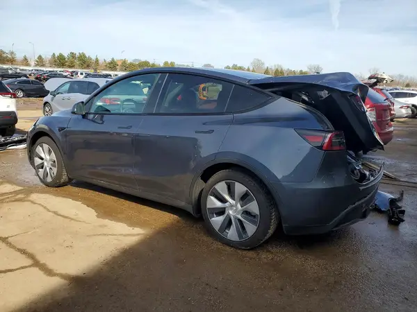 7SAYGAEE9PF594272 2023 TESLA MODEL Y - Image 2
