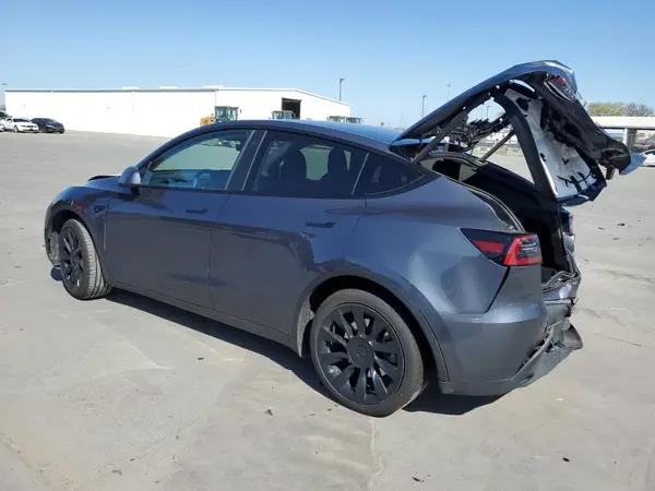 7SAYGAEE9PF627707 2023 TESLA MODEL Y - Image 2