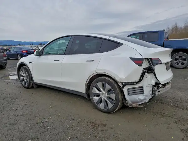 7SAYGAEE9PF628730 2026 TESLA MODEL Y - Image 2