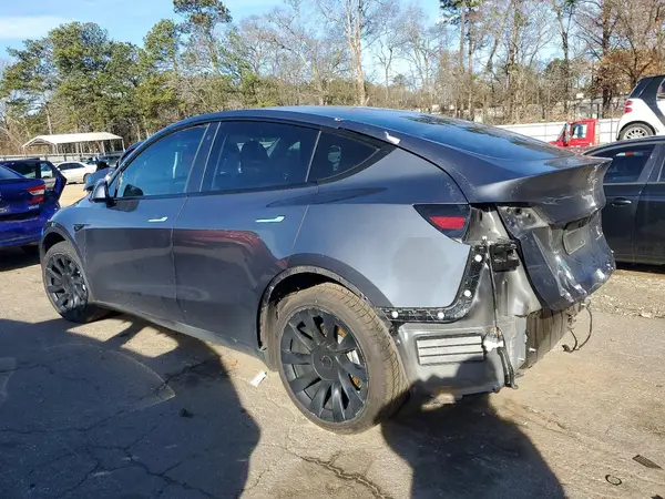 7SAYGAEE9PF707783 2023 TESLA MODEL Y - Image 2