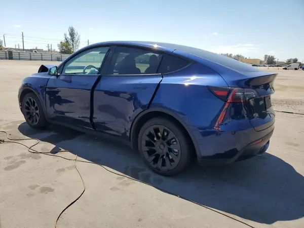 7SAYGAEE9PF709792 2023 TESLA MODEL Y - Image 2