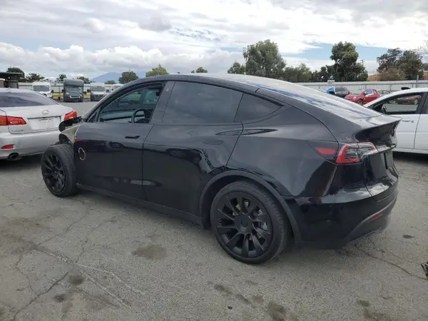 7SAYGAEE9PF715124 2023 TESLA MODEL Y - Image 2
