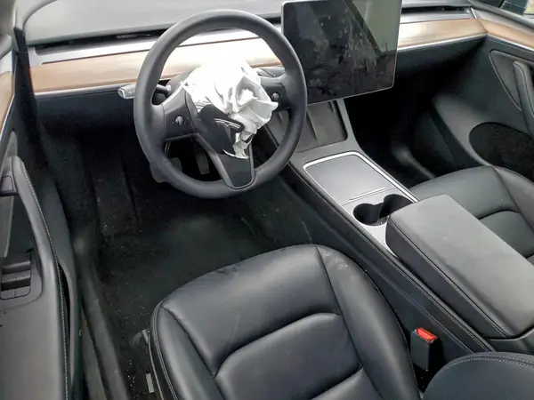 7SAYGAEE9PF750911 2023 TESLA MODEL Y - Image 8