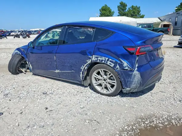 7SAYGAEE9PF769748 2023 TESLA MODEL Y - Image 2