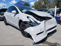 7SAYGAEE9PF784458 2023 TESLA MODEL Y