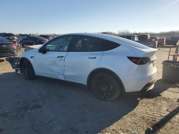7SAYGAEE9PF795914 2023 TESLA MODEL Y - Image 2