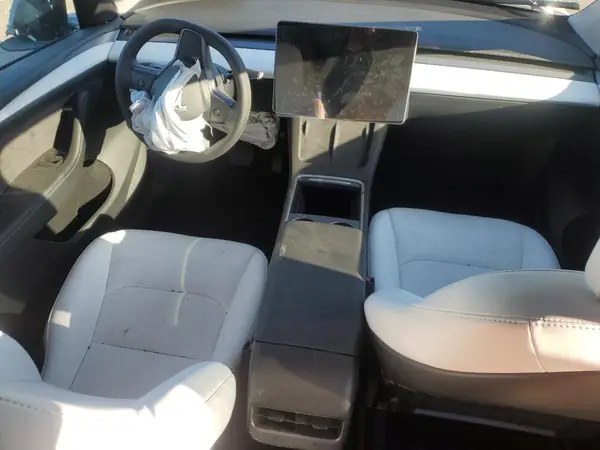 7SAYGAEE9PF795914 2023 TESLA MODEL Y - Image 8