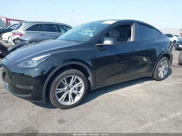 7SAYGAEE9PF851348 2023 TESLA MODEL Y - Image 2