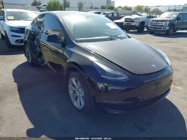 7SAYGAEE9PF853455 2023 TESLA MODEL Y - Image 1