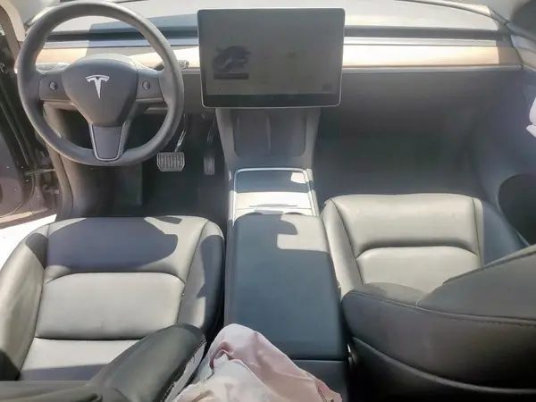 7SAYGAEE9PF857649 2023 TESLA MODEL Y - Image 8